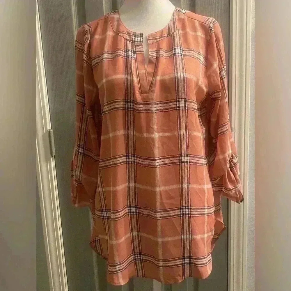 Cato Est 1946 V neck roll up sleeves in plaid in dusty rose black & white SMALL